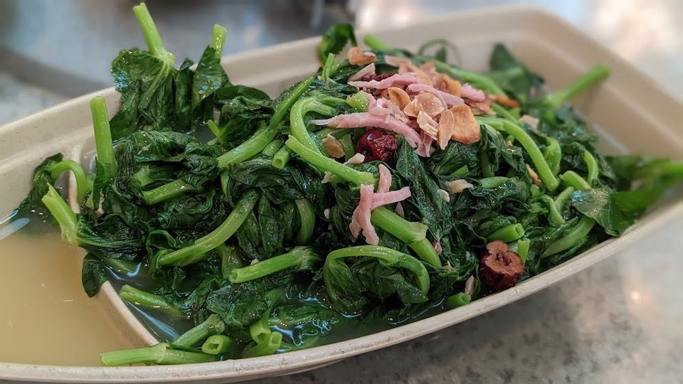 Pea Sprouts with Broth